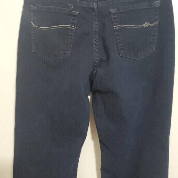 Wrangler - Woman's Jeans Size 8M - Picture 5 of 5